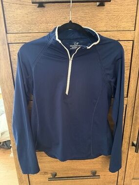 Vineyard Vines quarter zip performance top